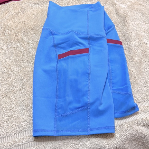 NWT Fabletics Shorts & Sports Bra Set - Picture 7 of 11